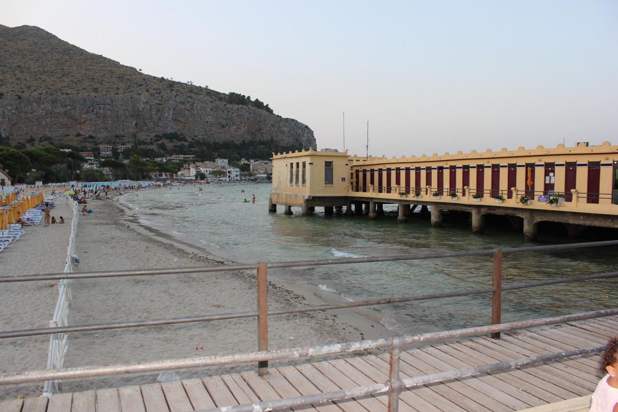 Appartamento Stazione Centrale Palermo Exteriör bild